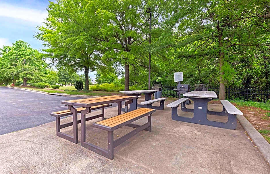 Extended Stay America Select Suites - Baltimore - BWI Airport - International Dr.