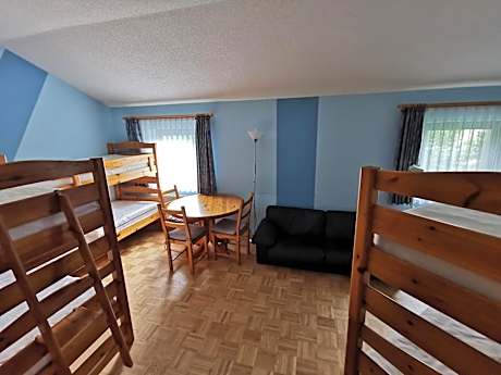 6-Bed Mixed Dormitory Room
