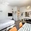 Aloha Apartments On the Intracoastal-Walk to the Beach