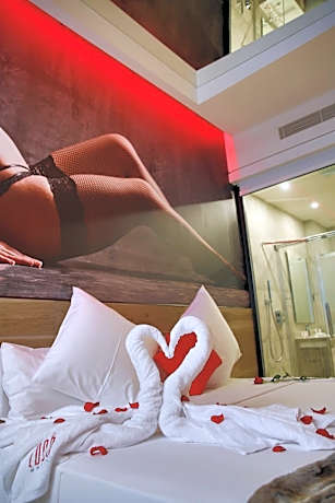 Deluxe Double Room with Shower