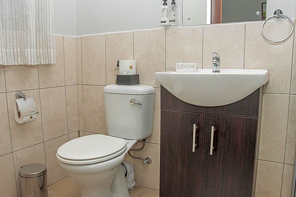 Woodpecker's Inn Guest House