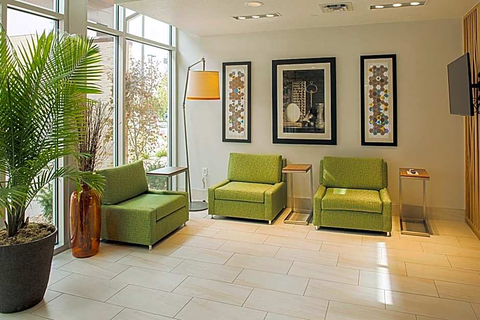 Holiday Inn Express & Suites Boise Airport By IHG