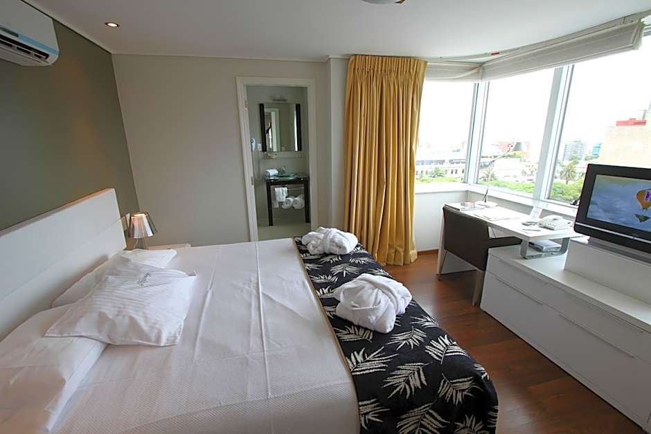 Regency Golf - Hotel Urbano