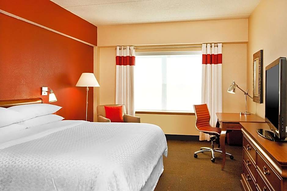 Four Points By Sheraton Louisville Airport