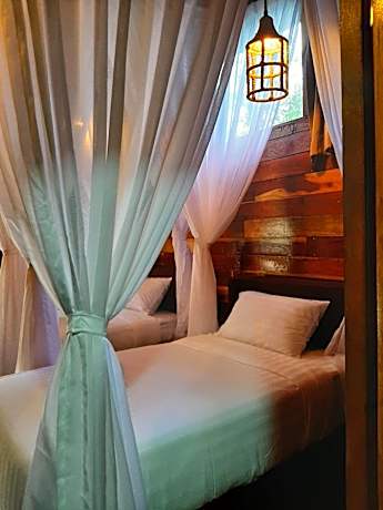 Twin Room with Balcony