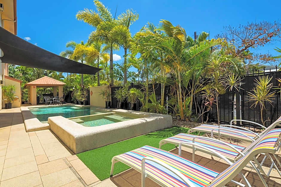 City Plaza Apartments