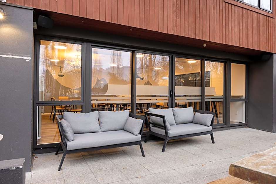 Haka House Queenstown Lakefront