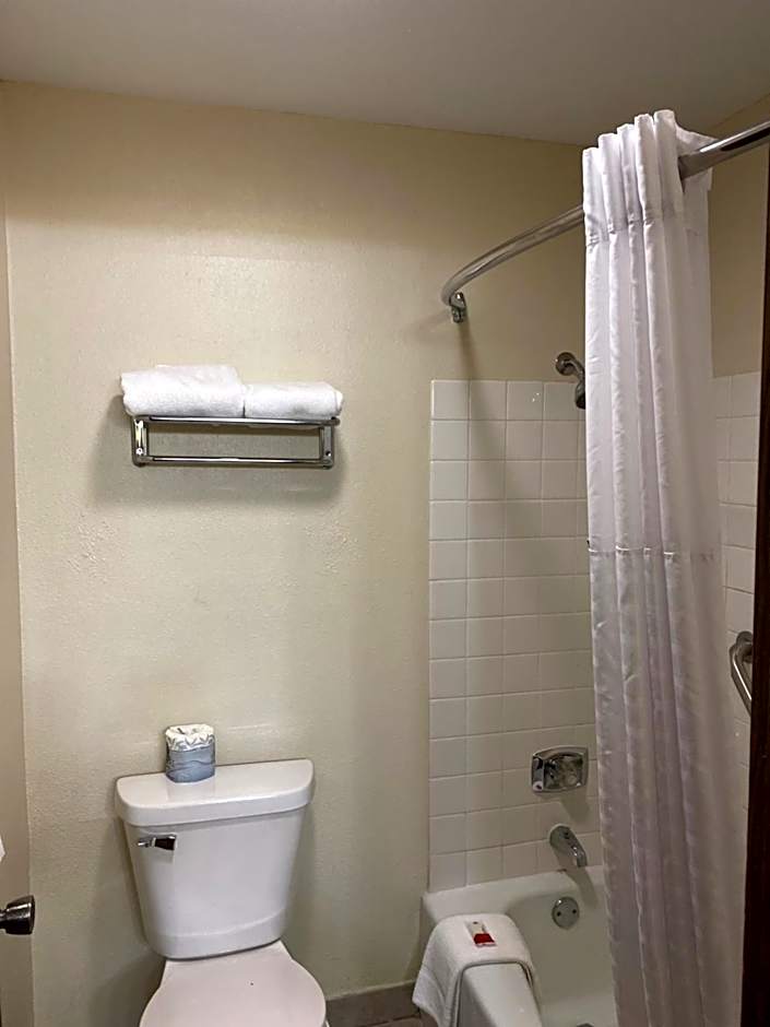 Super 8 by Wyndham Rochester Mayo Clinic Area