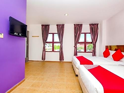 OYO 984 Kings Hotel