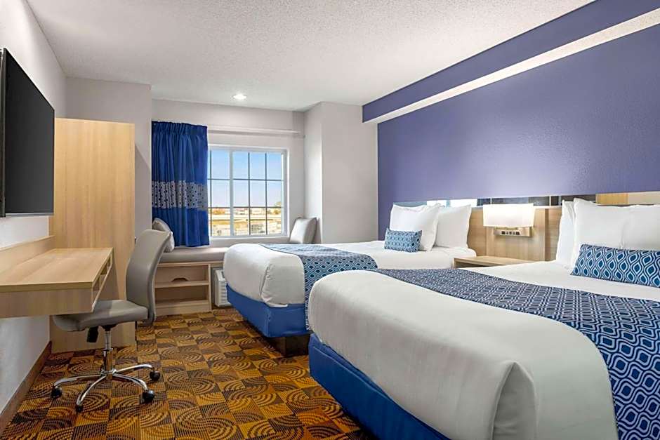 Microtel Inn & Suites By Wyndham Lincoln
