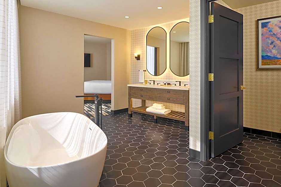 The Leo Kent Hotel, Tucson, a Tribute Portfolio Hotel