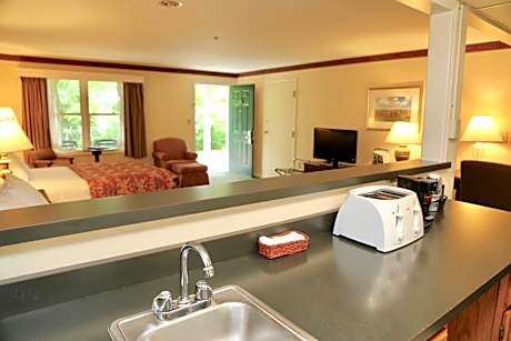 Efficiency Two Queen Beds