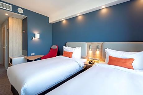 Standard Twin Room with Free Breakfast