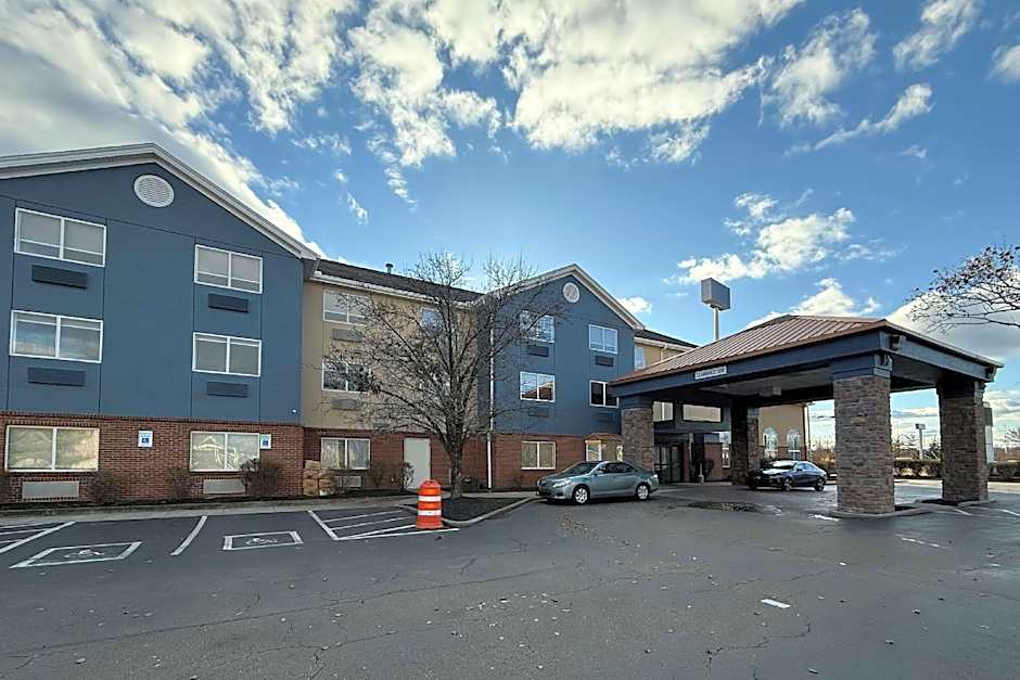 Comfort Inn & Suites Sharonville - Cincinnati North