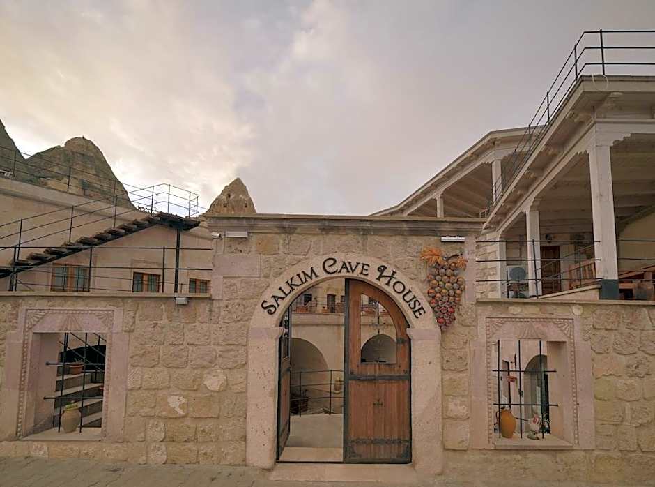 Salkım Cave House
