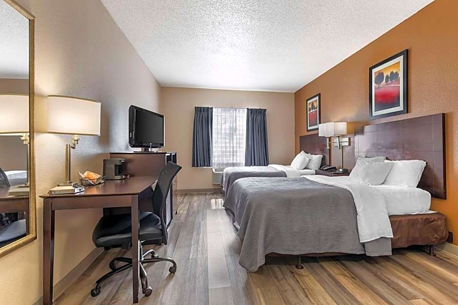 Quality Inn & Suites Wichita Falls I-44