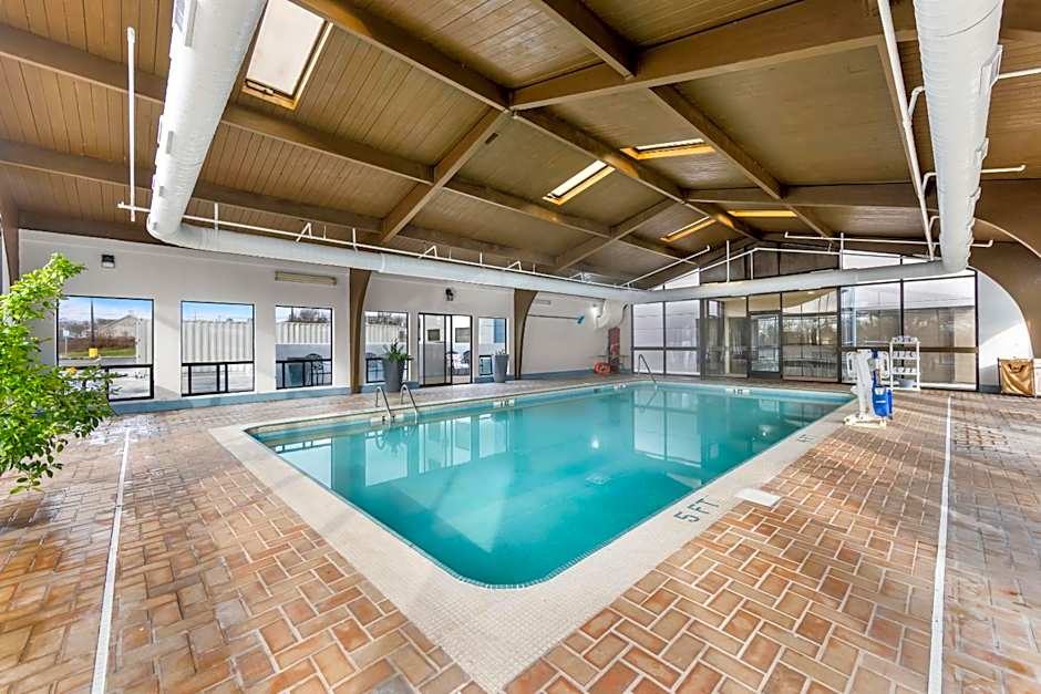 Comfort Suites London South