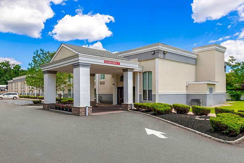 Photo 1 of 50 of Quality Inn Edison-New Brunswick