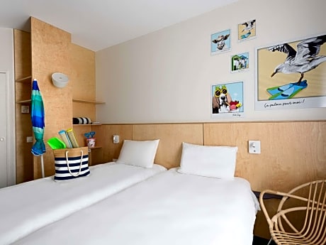 Standard Room With 1 Double Bed - Sea Side