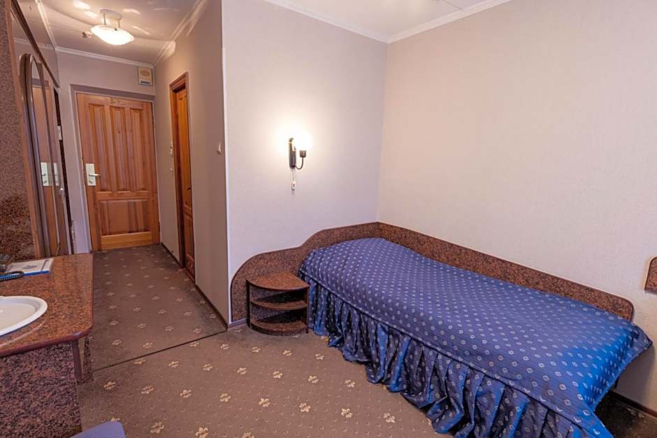 Hotel Mir