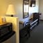 Howard Johnson by Wyndham Lubbock TX