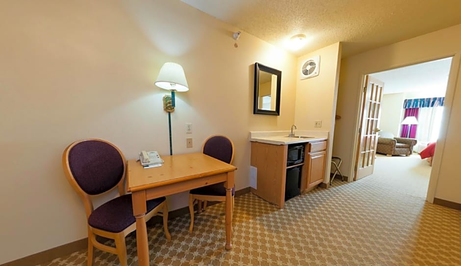 AmericInn by Wyndham, Galesburg, IL