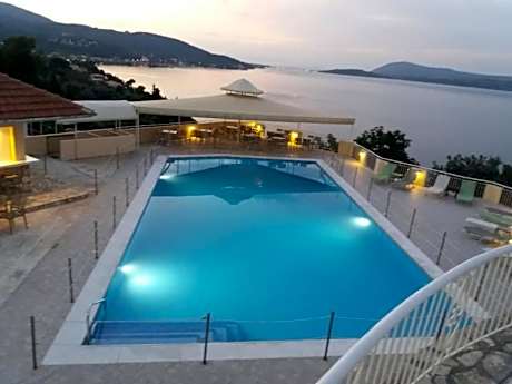 Sunrise Hotel Nikiana Lefkada