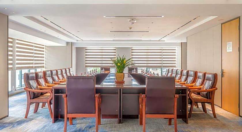 Holiday Inn One Thousand Island Lake By IHG