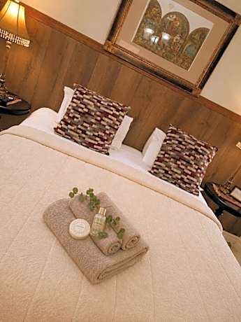 Deluxe Double or Twin Room with Garden View
