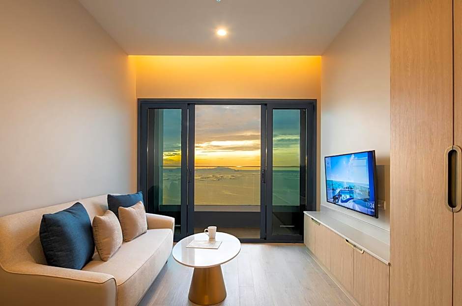 S Sriracha Hotel & Residence