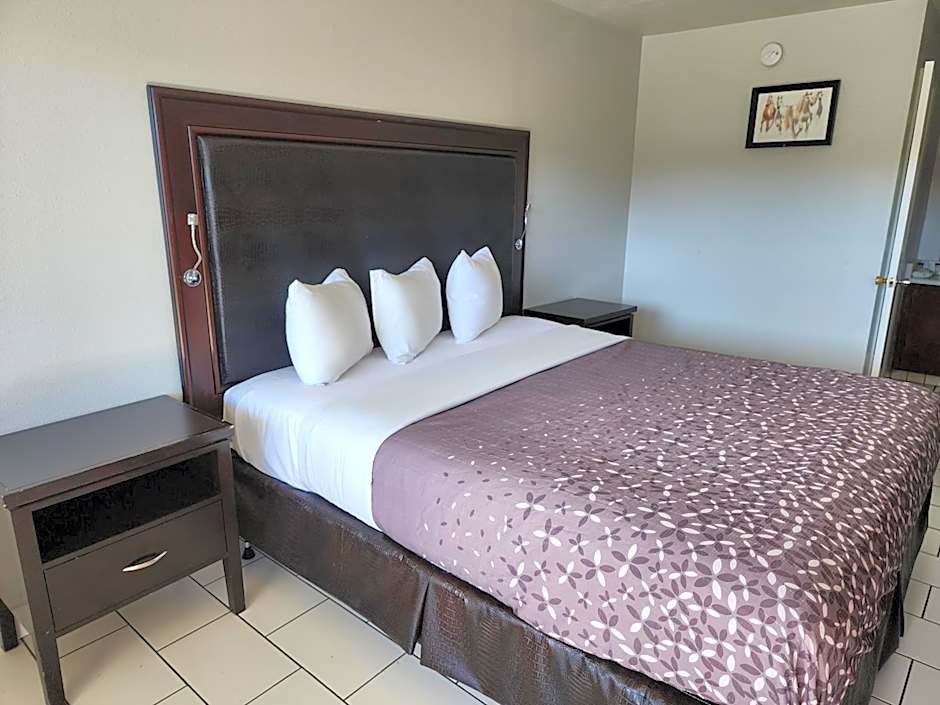 Pacific Inn