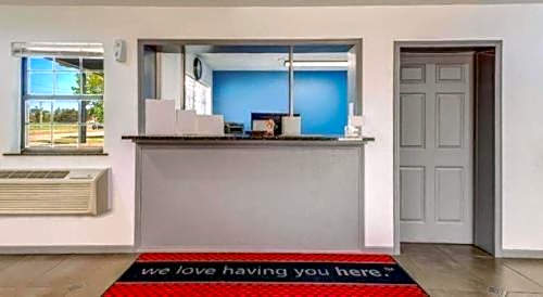 Econo Lodge Inn & Suites Enid South