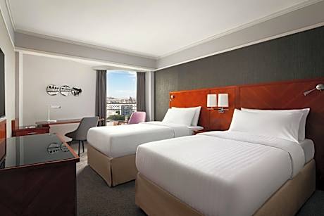 Deluxe Twin Room with City View