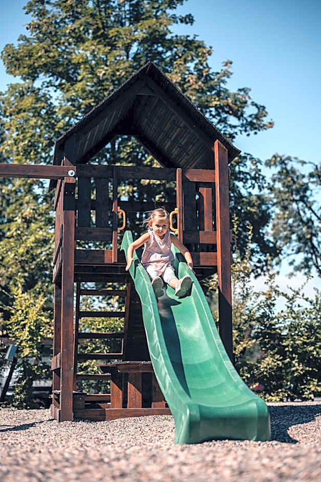 Apartmán-Hotel Jítravský Dvorec