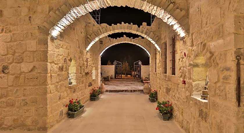 Acropolis Cave Suites