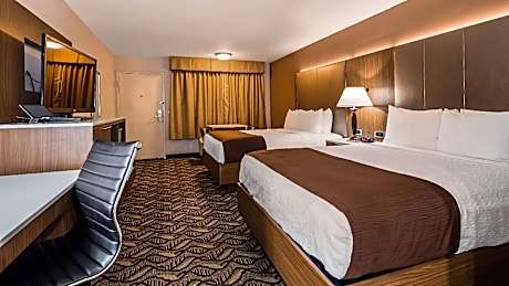 Queen Room with Two Queen Beds - Upper Floor