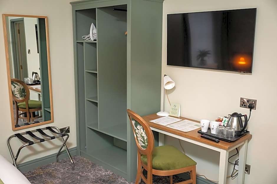 Rockingham Arms By Greene King Inns