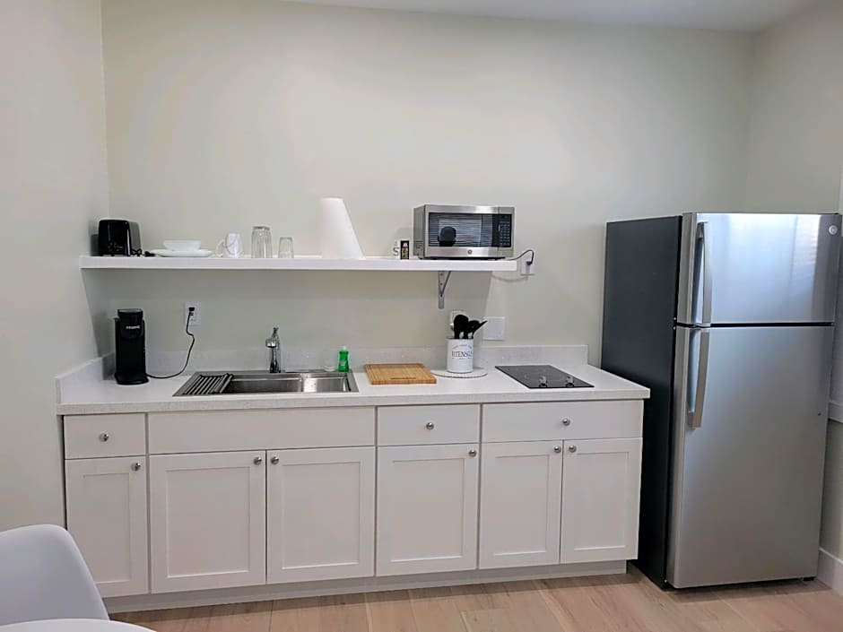 Conch Key Fishing Lodge & Marina