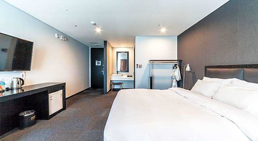 Gangneung Tourist Hotel