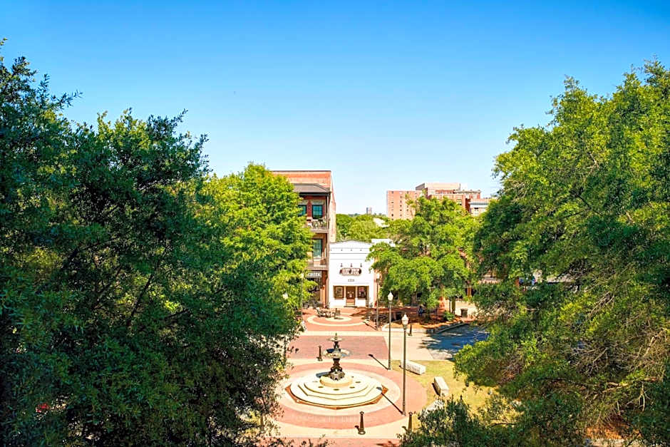 AC Hotel by Marriott Columbus Downtown