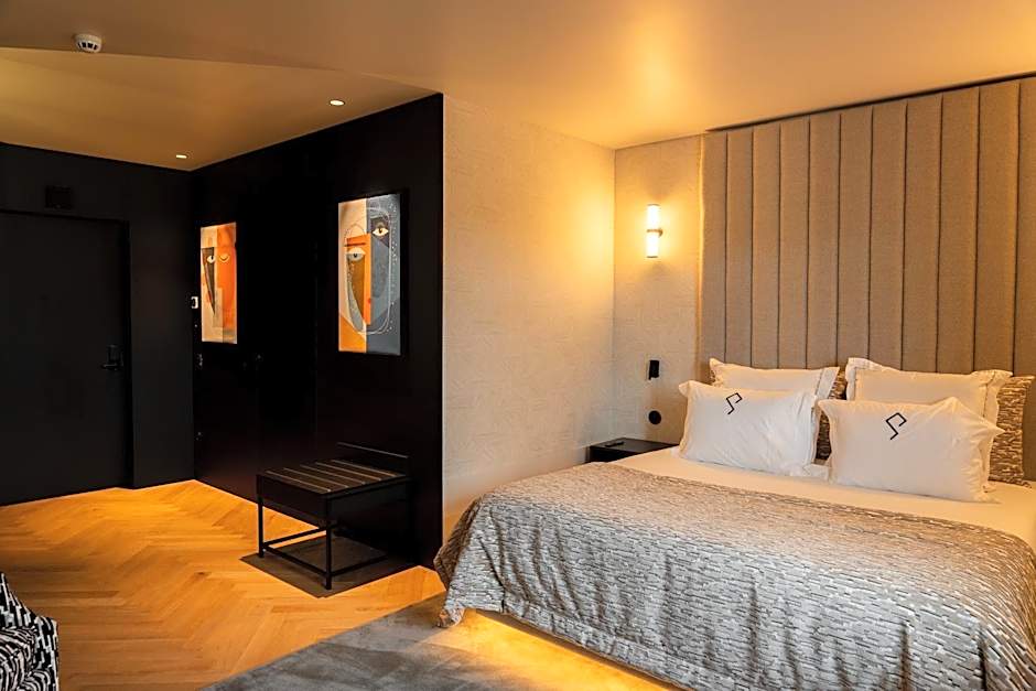 Palatial Suites