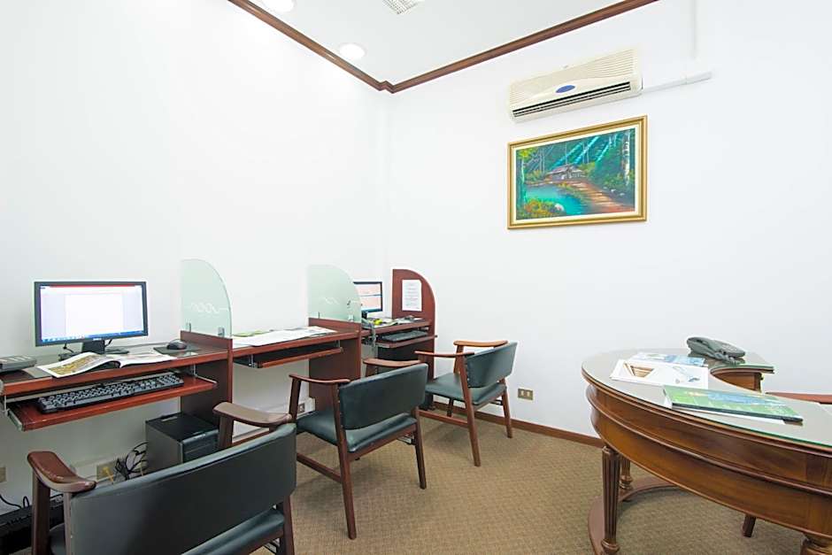 Apartotel & Suites Villas del Rio