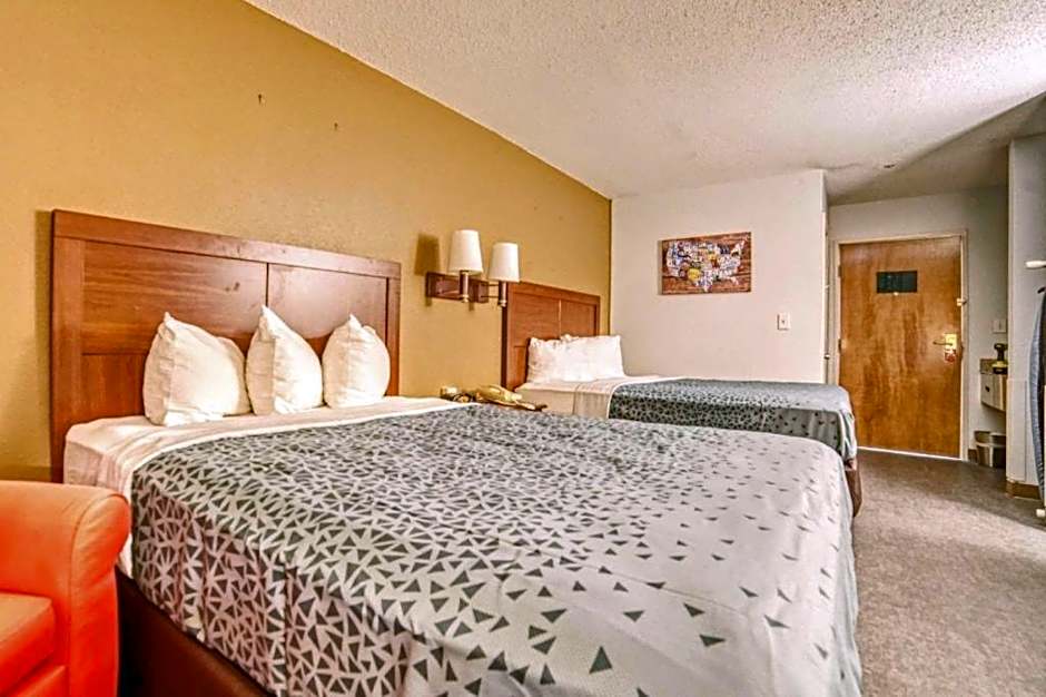 Econo Lodge Raleigh near Walnut Creek Amphitheatre