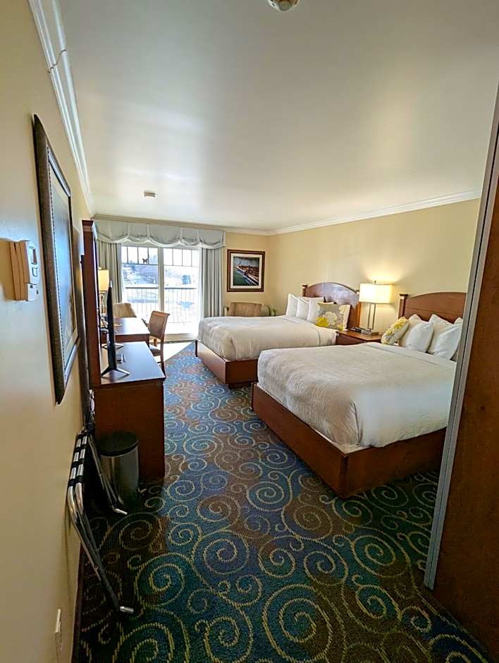 Inn at the Harbour
