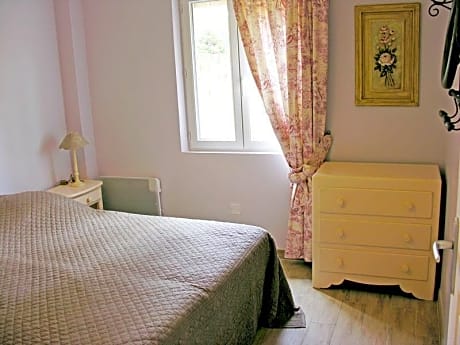 Gîte-le refuge du ruisseau-Salle de bain privée-Terrasse