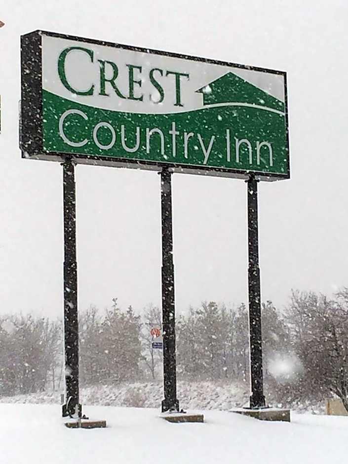 Crest Country Inn