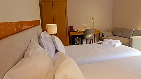 Double or twin superior