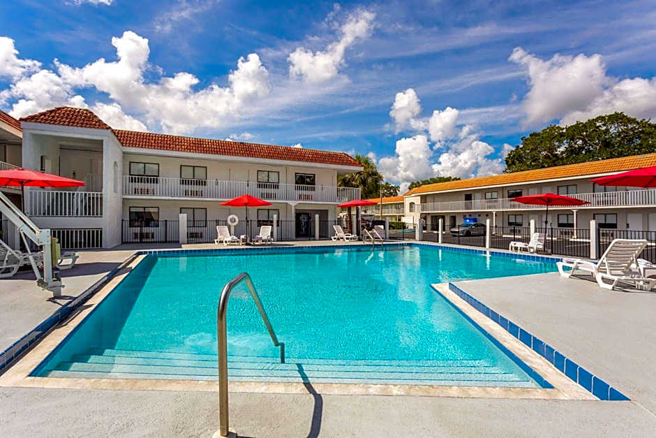 Travelodge by Wyndham Orlando Lake Buena Vista South