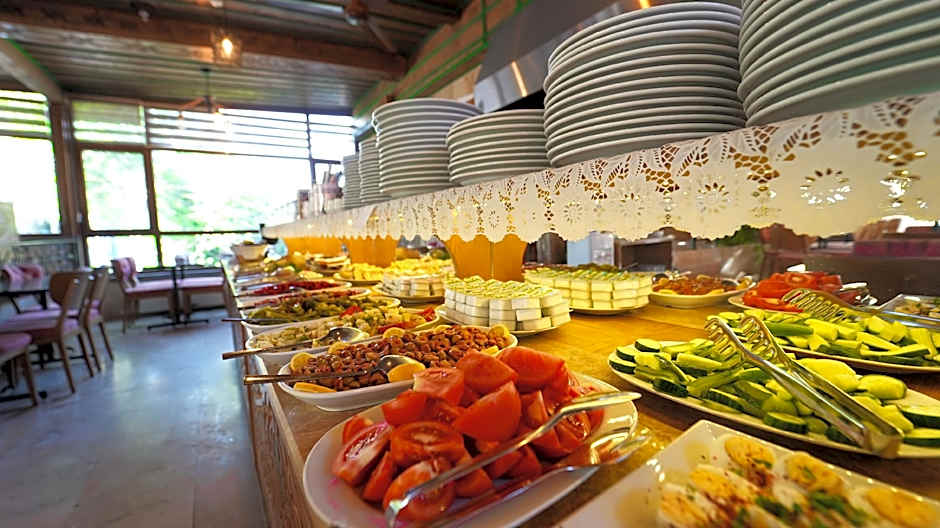 Grand Elite Cave Suites