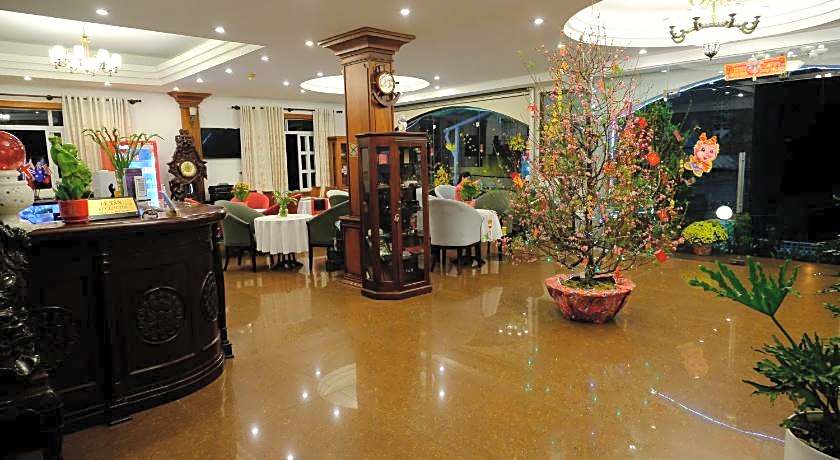 Hoa Phat Hotel & Apartment